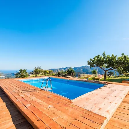 B&B Vista Alcantara Mountain Wellness 3*