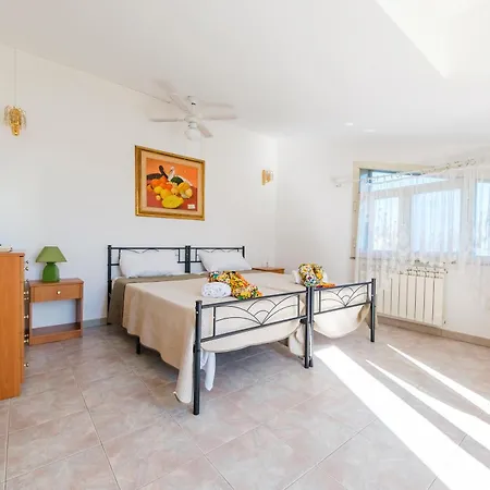 B&B Vista Alcantara Mountain Wellness